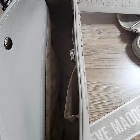 Steve Madden Bevie Cross Body Bag/Clutch w/ Air Pod Case Pouch Pumice - Picture 9 of 12